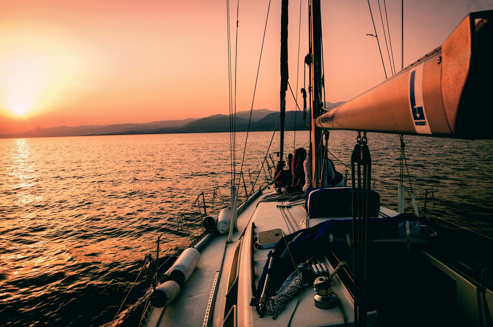 Uscita in barca a vela al tramonto del Capitolo di Taranto di Epic Routes Community