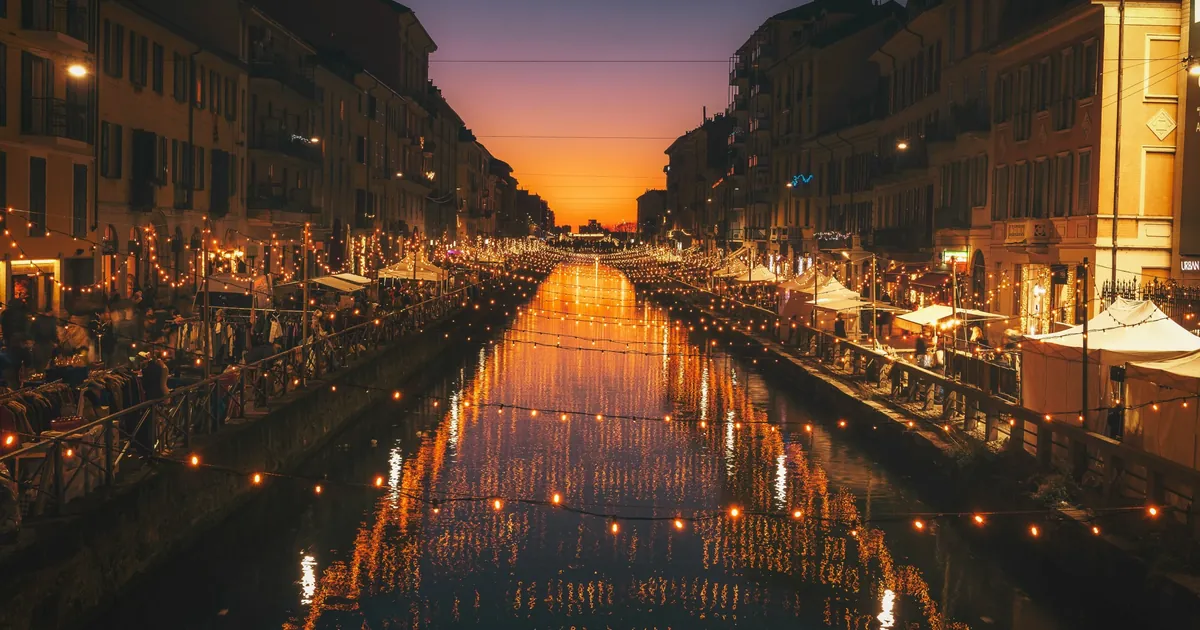 Capitolo di Milano: i Navigli, punto di partenza per aperitivi col viaggiatore, teatro e uscite outdoor